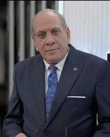 منير مكرم