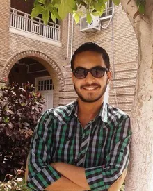 مصطفى عماد