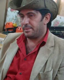 أيمن ناصر الدين