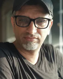 عماد العنزي