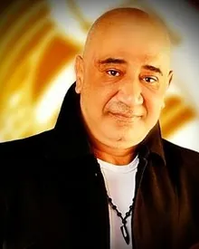أشرف صالح