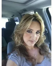 كاترين عوض