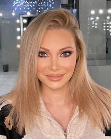 نادين تحسين بيك